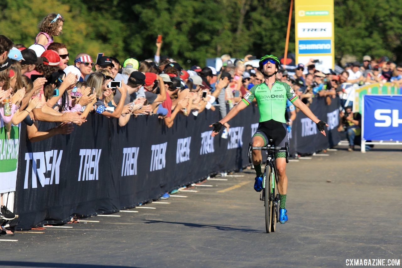 Marianne Vos celebrates her win. 2018 World Cup Waterloo. © D. Mable / Cyclocross Magazine