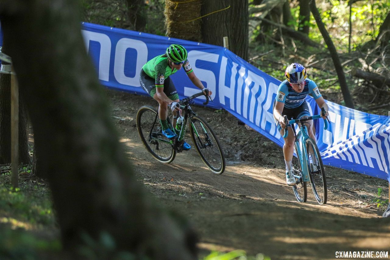 Ellen Noble took Marianne Vos down to the wire. 2018 World Cup Waterloo. © R. Clark / Cyclocross Magazine