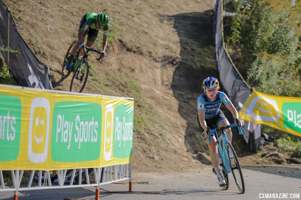 Noble led Vos in the last lap. 2018 World Cup Waterloo. © R. Clark / Cyclocross Magazine