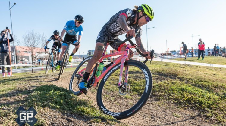 Anthony Clark eyes his line in a corner. 2018 Melbourne Grand Prix of Cyclocross, Australia © Ernesto Arriagada
