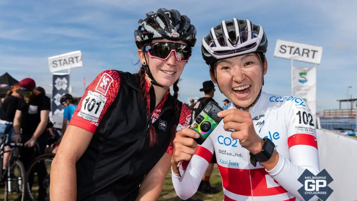 Miho Amai and Sammi Runnels pose for an old-school selfie. 2018 Melbourne Grand Prix of Cyclocross, Australia © Ernesto Arriagada