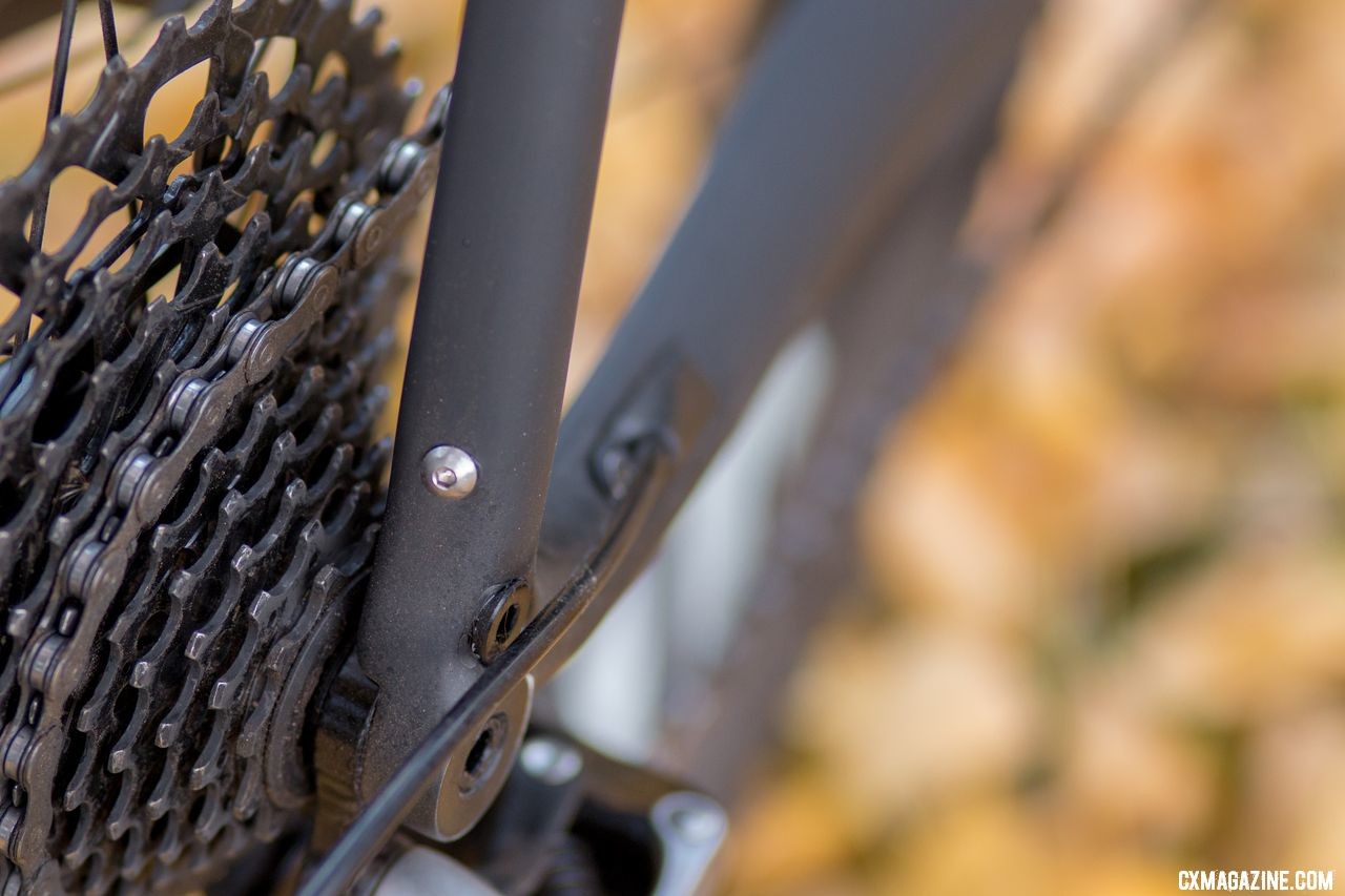 The Ibis Hakka MX cyclocross/gravel bike has a clean fender mount option. © Cyclocross Magazine