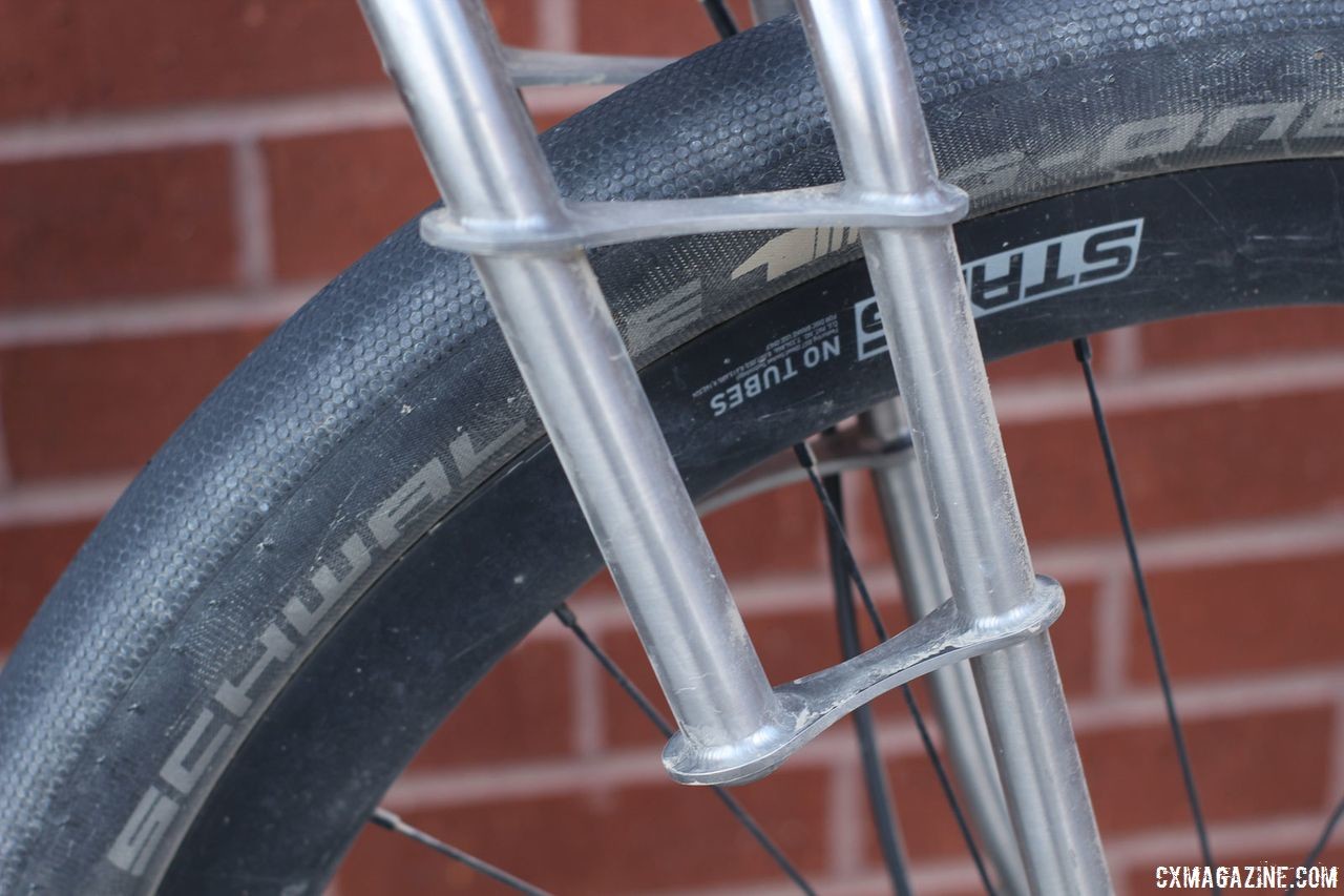 Bleakley's custom titanium fork has offset leaves that brace against each other. He said the fork provides about 5-10mm of compliance. James Bleakley's Black Sheep Bikes Titanium Gravsplosion Gravel Bike. © Z. Schuster / Cyclocross Magazine