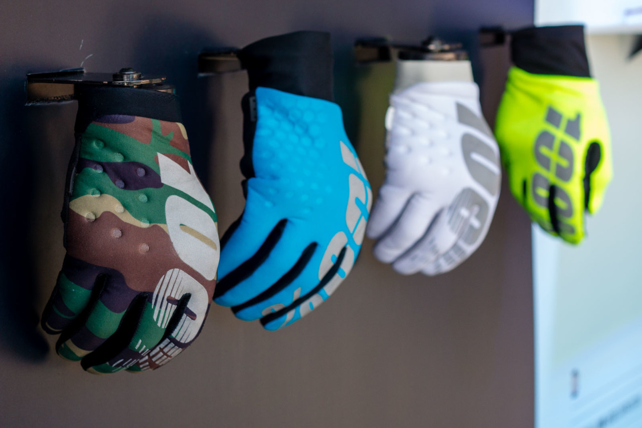 The Brisker and Hydromatic Brisker are tactile gloves that offer insulation and waterproofing for the back half of cross season. 100% glasses and gloves. 2018 Interbike. © E. Takayama / Cyclocross Magazine