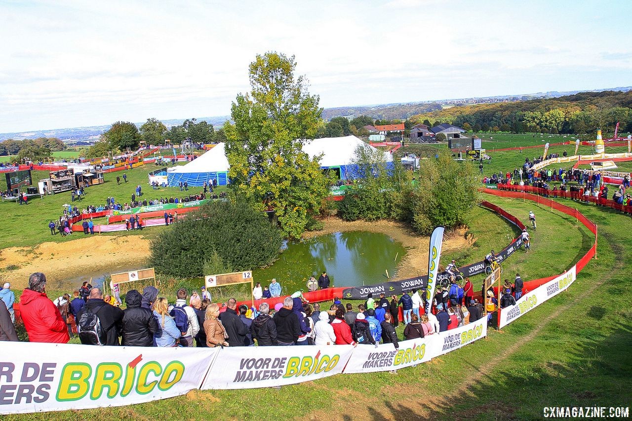 A look out over the Ronse venue. 2018 Brico Cross Ronse / Hotondcross. © B. Hazen / Cyclocross Magazine