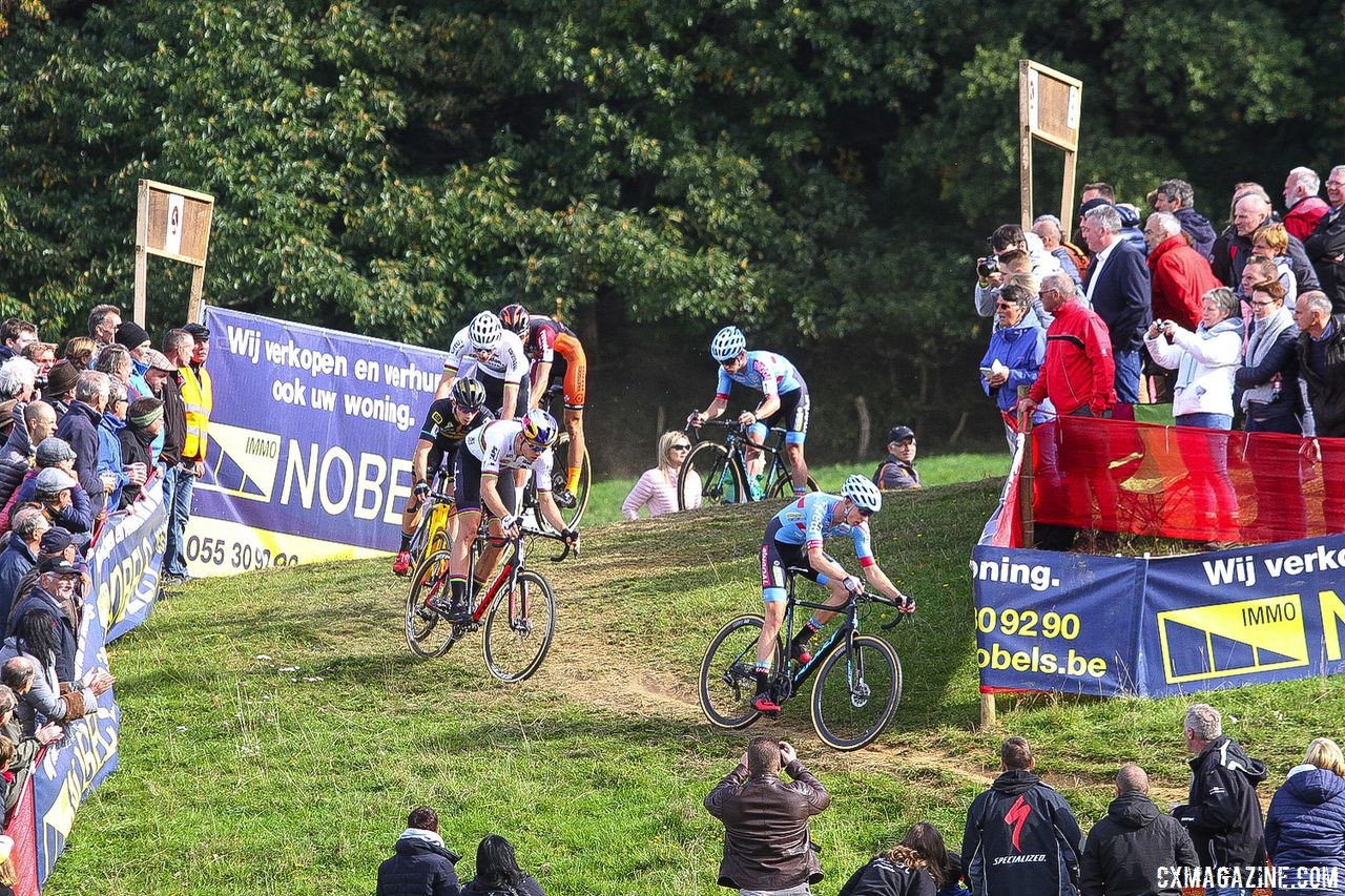 Riders line up early in Sunday's race. 2018 Brico Cross Ronse / Hotondcross. © B. Hazen / Cyclocross Magazine