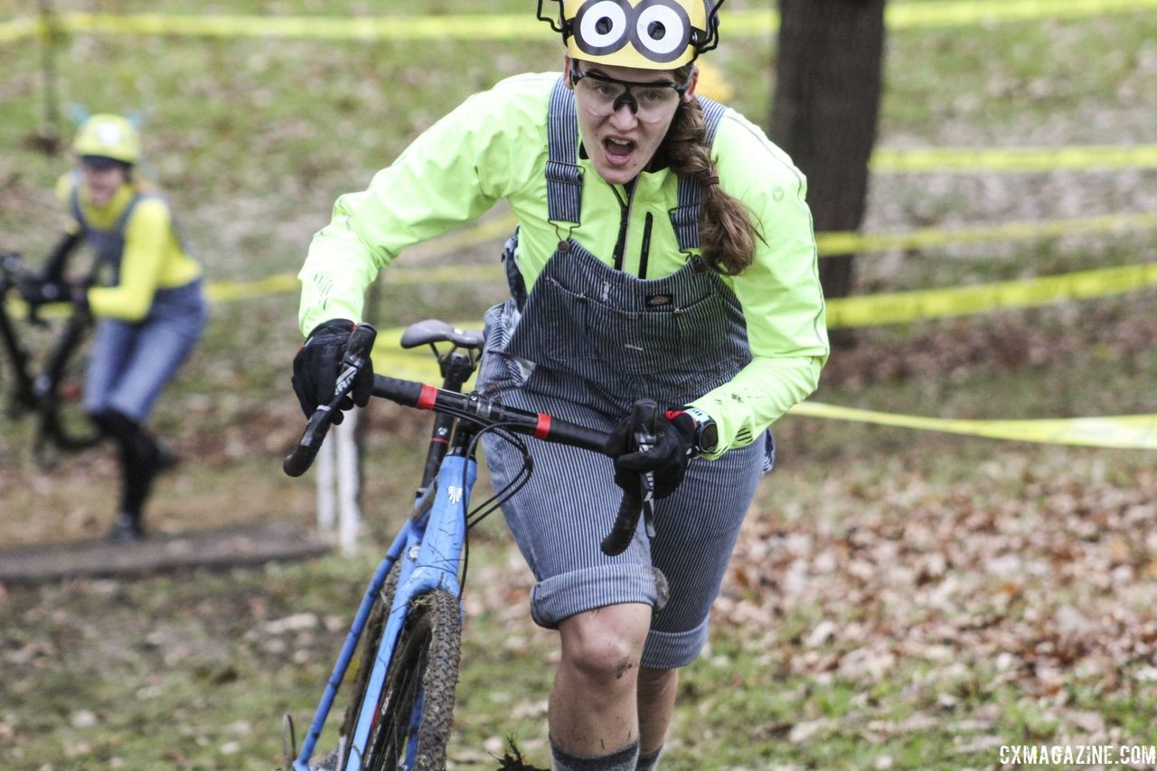 Minion Harper Beasley runs up the Hillside Strangler. 2018 Cross Fire, Sun Prairie, Wisconsin. © Z. Schuster / Cyclocross Magazine