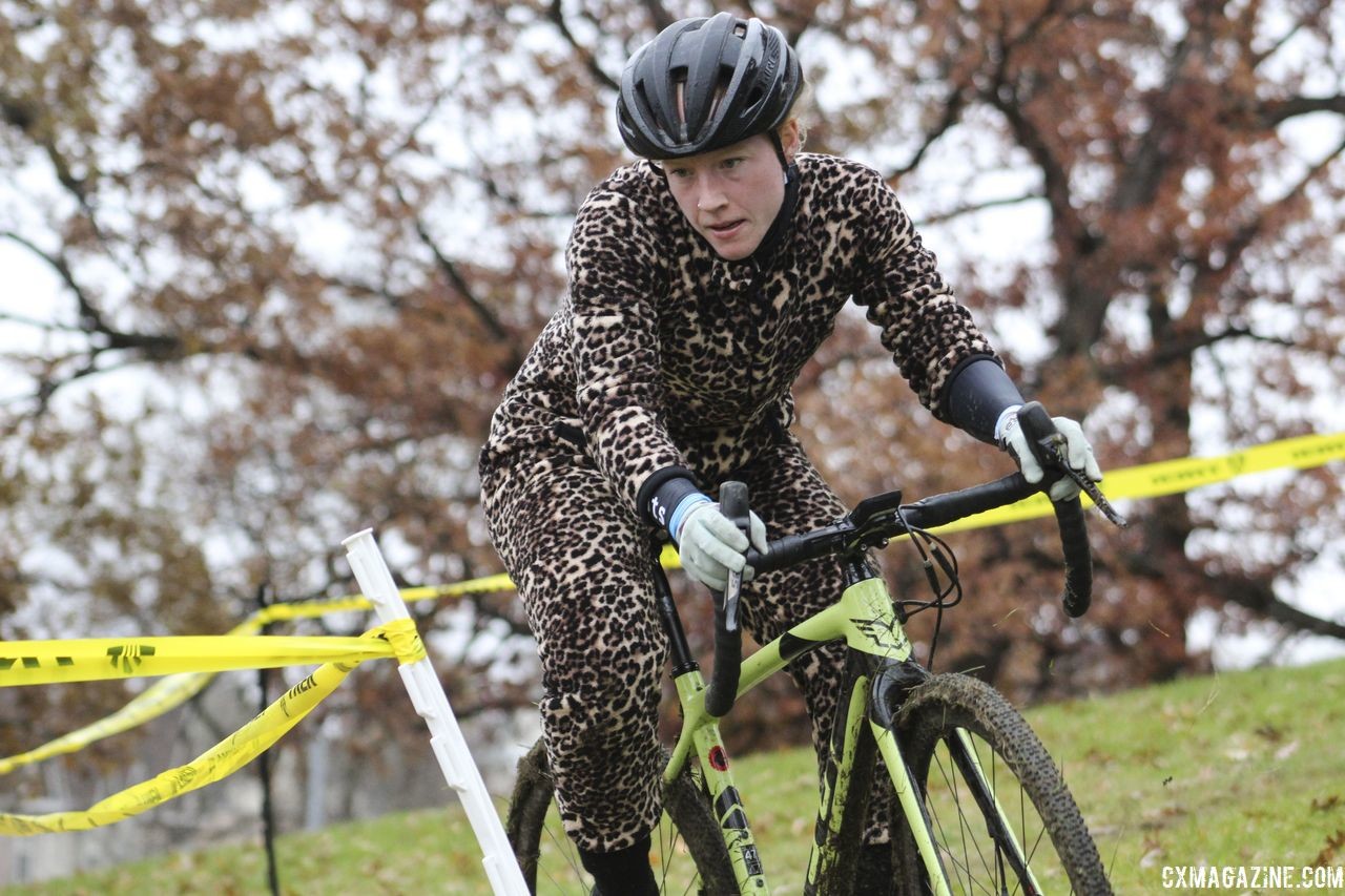 Kaitlyn Agnew won the Women's Cat 3/4 race. 2018 Cross Fire, Sun Prairie, Wisconsin. © Z. Schuster / Cyclocross Magazine