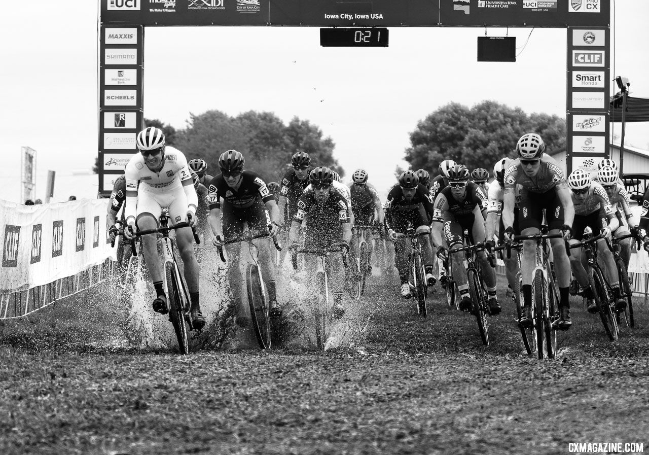 Toon Aerts grabs the holeshot in the Men's World Cup. 2018 Jingle Cross World Cup. © D. Mable / Cyclocross Magazine