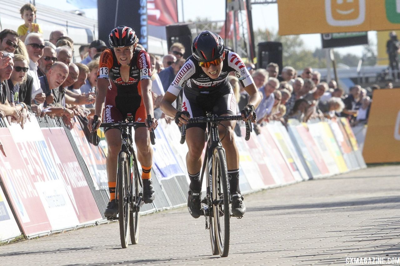 Alice Maria Arzuffi beat Loes Sels to the line for third. 2018 Superprestige Gieten. © B. Hazen / Cyclocross Magazine