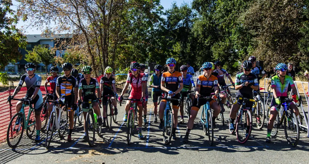 Elite Women set to race in West Sac. 2018 West Sacramento Cyclocross Grand Prix Day 2. © L. Lamoureux