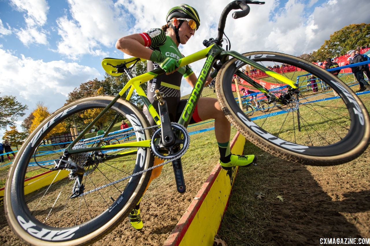 Kaitie Keough runs the barriers. 2018 Cincinnati Cyclocross Day 2. © B. Buckley / Cyclocross Magazine