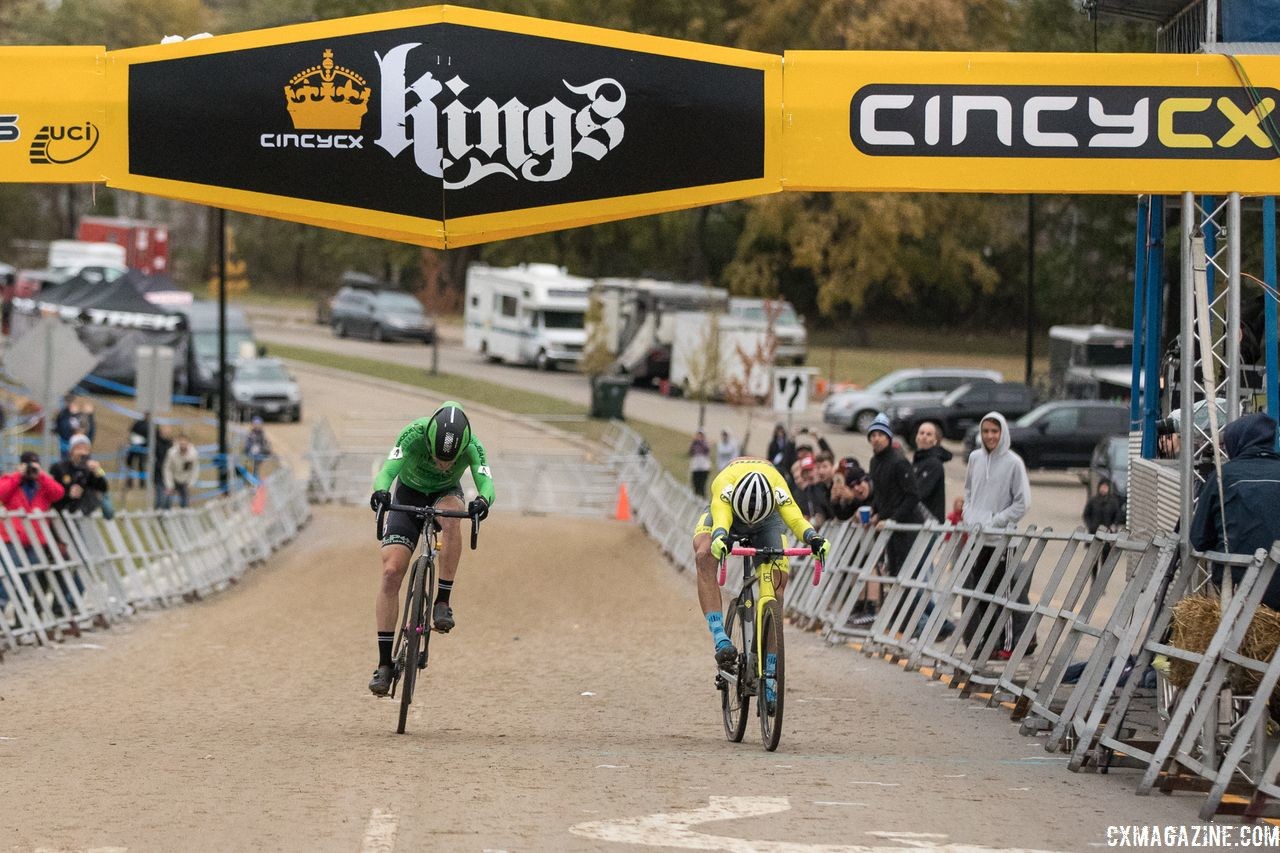 Werner beat Hecht by a few tire treads. 2018 Cincinnati Cyclocross Day 2. © B. Buckley / Cyclocross Magazine