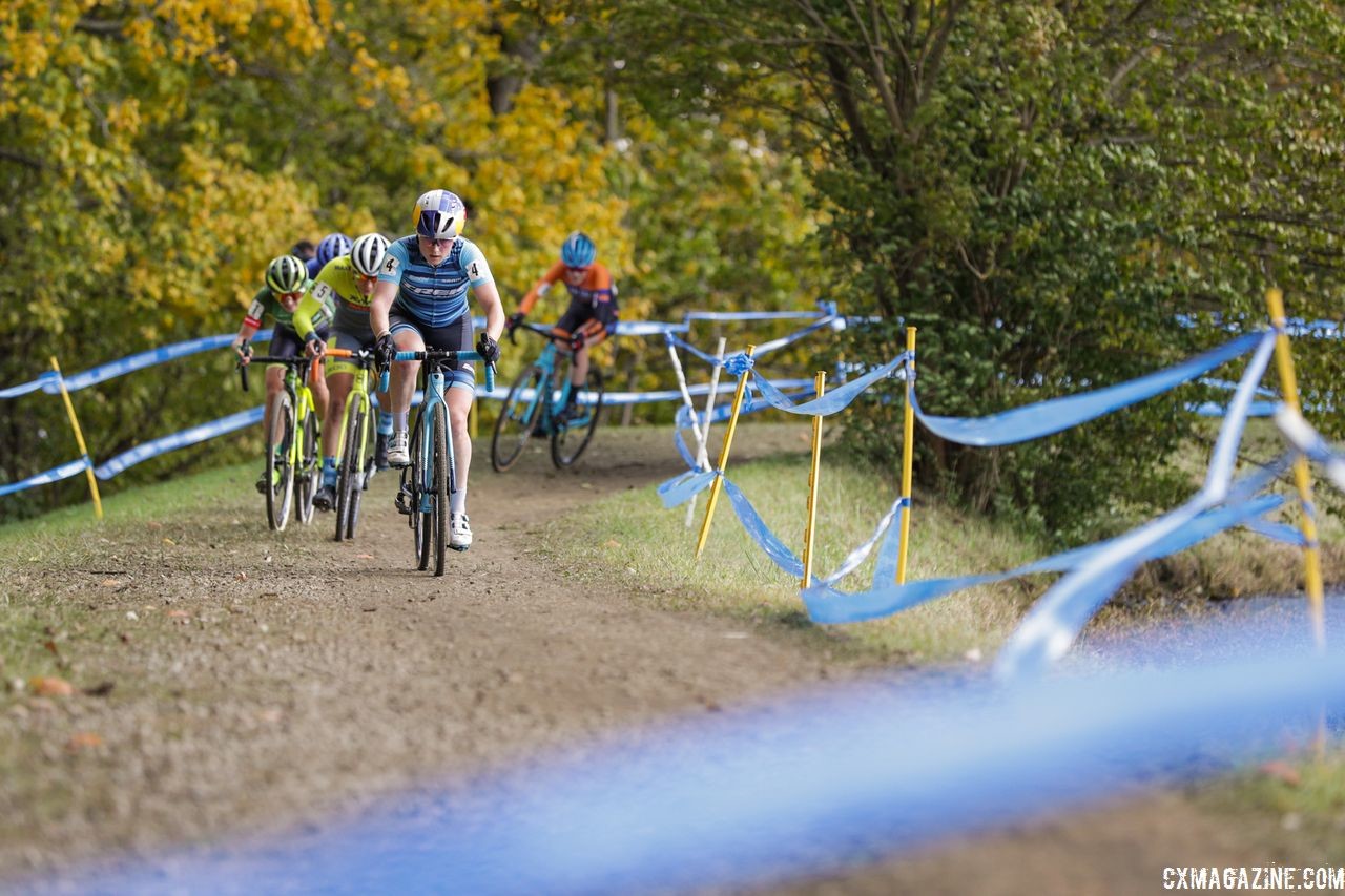 Noble leads a group early on. 2018 Cincinnati Cyclocross Day 2. © B. Buckley / Cyclocross Magazine