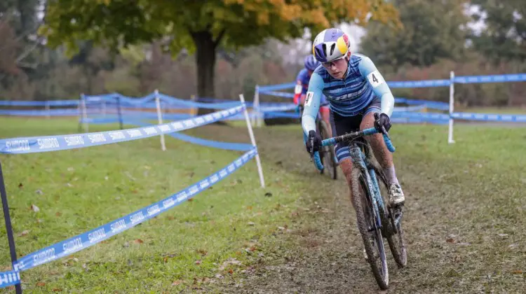 Ellen Noble leads Nash. 2018 Cincinnati UCI Cyclocross Day 1. Elite Women. © Bruce Buckley