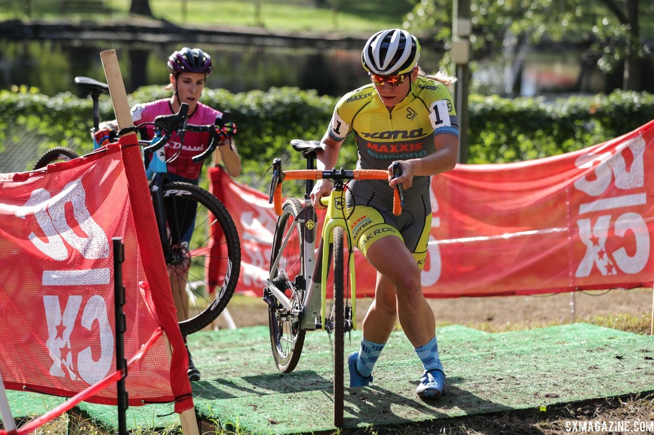 Rebecca Fahringer and Sunny Gilbert battled to the end. 2018 DCCX Day 1. © B. Buckley