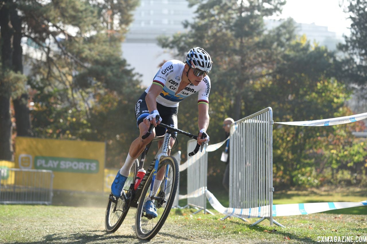 A mistake by Van Aert and Mathieu van der Poel attacked. 2018 World Cup Bern. © E. Hausmesser / Cyclocross Magazine