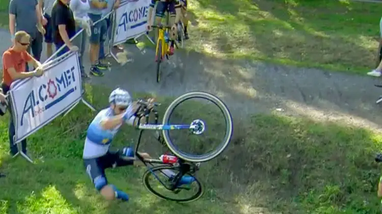 Mathieu van der Poel injured at Brico Cross Loreken