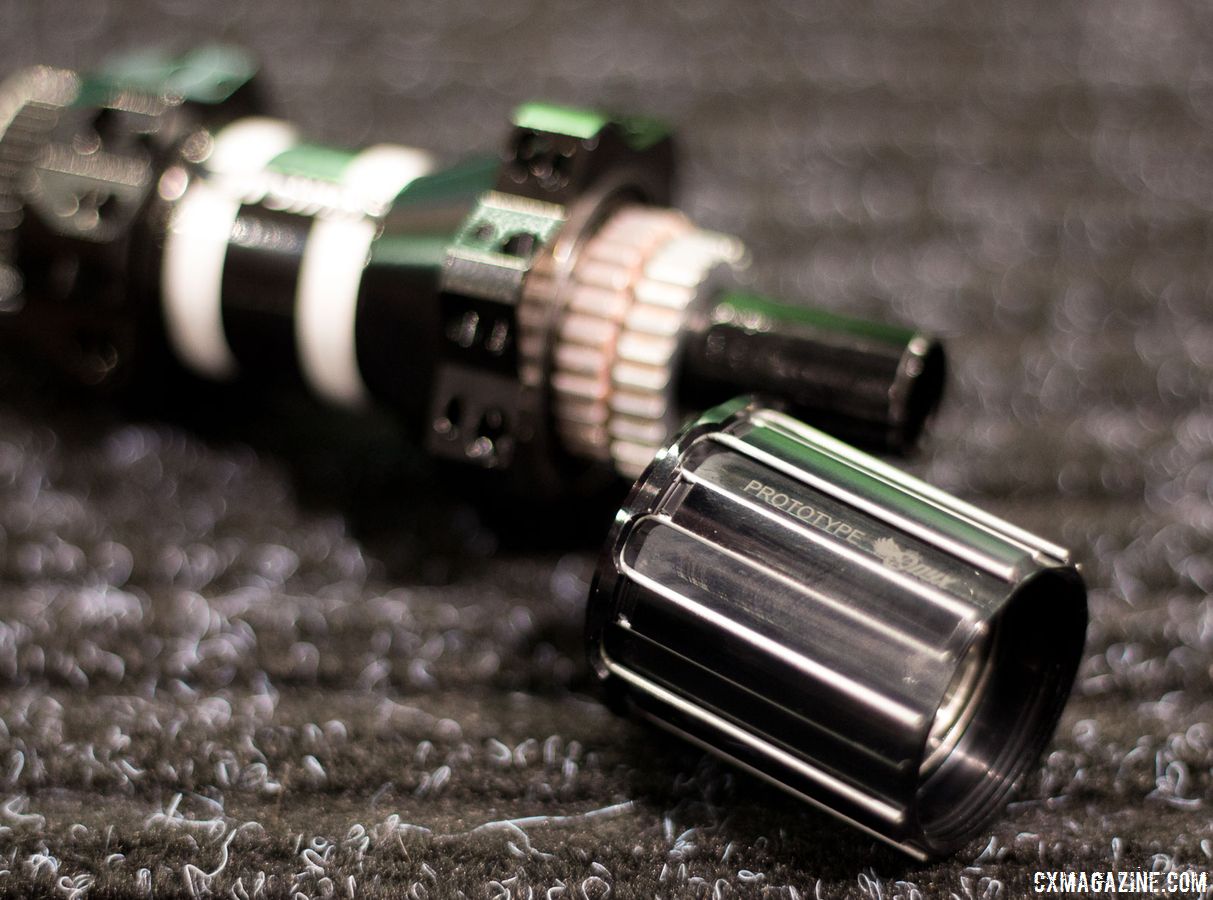 Onyx's Anti Notch Technology freehub uses replaceable stainless pins to prevent scarring and is compatible with all DT Swiss star ratchet hubs. Onyx's new freehub design. 2018 Interbike. © Eric Takayama / Cyclocross Magazine