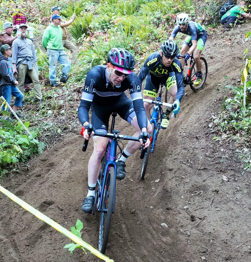 Riders rip down one of the loose descents. 2018 Mooca Liets Veldrijden p/b Rapha Seattle, Lakewood, WA. © Geoffrey Crofoot