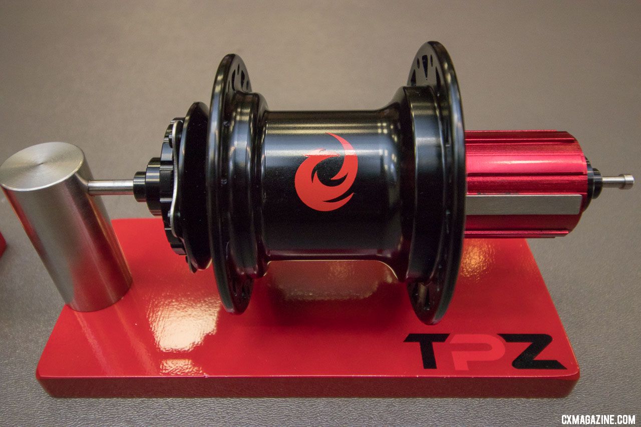 Two Point Zero's Phoenix modular hub could be your dream come true, or the solution to a problem that hasn't bothered you until now. 2018 Interbike new products. © Cyclocross Magazine