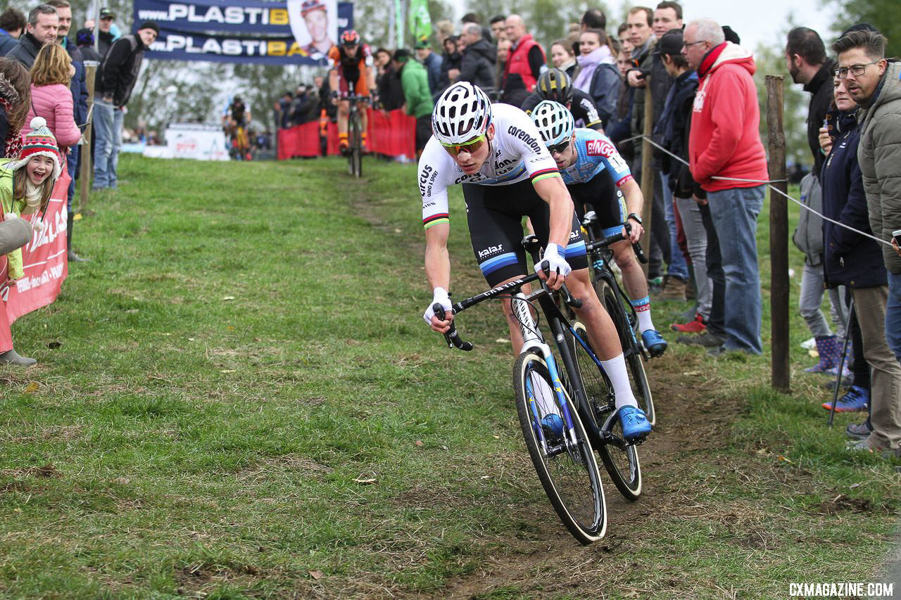 One of the two races Van der Poel did not win this season was Koppenbergcross. 2018 Koppebergcross men's race. © Bart Hazen / Cyclocross Magazine