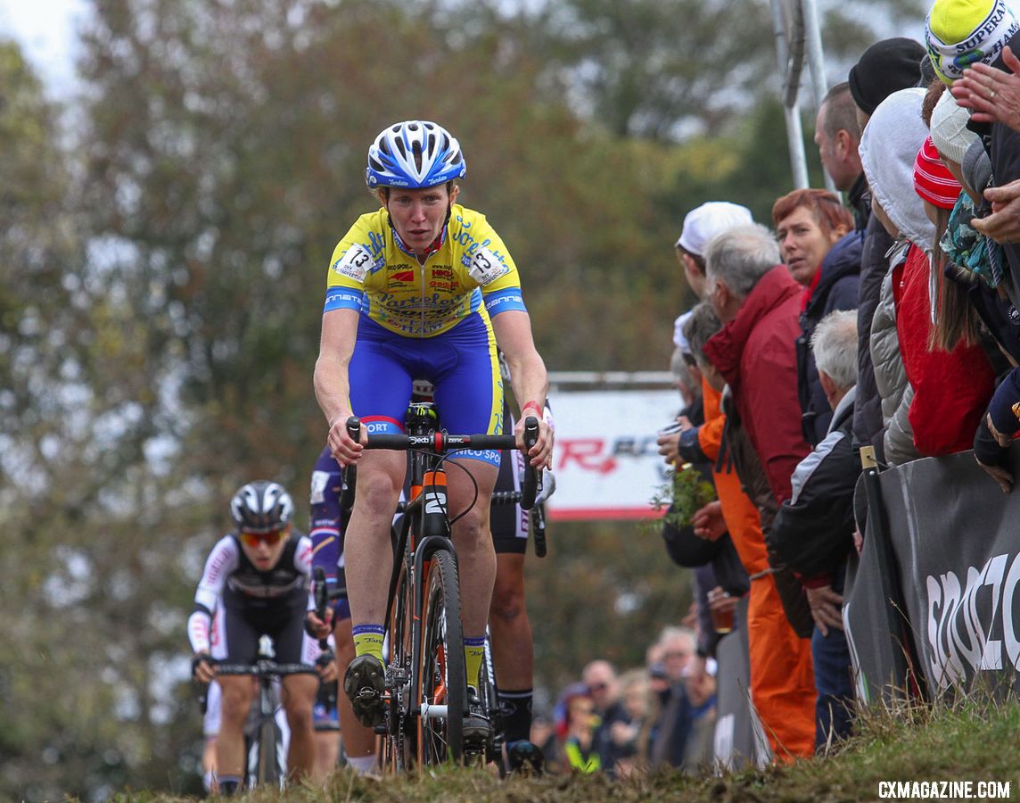 Van de Steene at the front before her first lap bobble. 2018 Koppenbergcross Elite Women. © Bart Hazen / Cyclocross Magazine