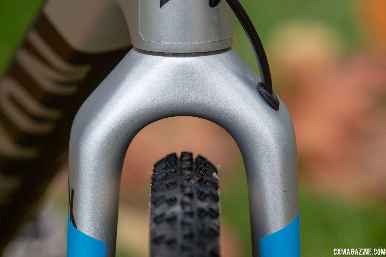 The fork on the Inflite allows room for Van der Poel's Dugast Rhino tubulars and maybe a bit more. Mathieu van der Poel's Canyon Inflite CF SLX. © A. Yee / Cyclocross Magazine
