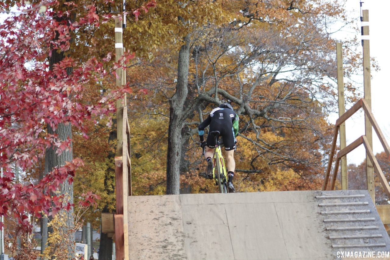 Drew Dillman heads up and over the flyover. 2018 Pan-American Cyclocross Championships, Midland, Ontario. © Z. Schuster / Cyclocross Magazine