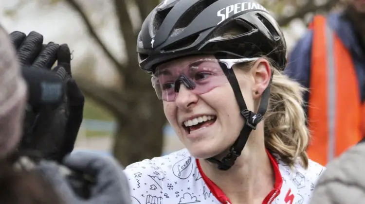 Maghalie Rochette celebrates her Pan-Ams win. 2018 Pan-American Cyclocross Championships, Midland, Ontario. © Z. Schuster / Cyclocross Magazine