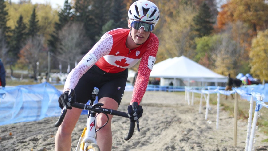 Ruby West uses some moves to get through one of the sand sections. 2018 Pan-American Cyclocross Championships, Midland, Ontario. © Z. Schuster / Cyclocross Magazine