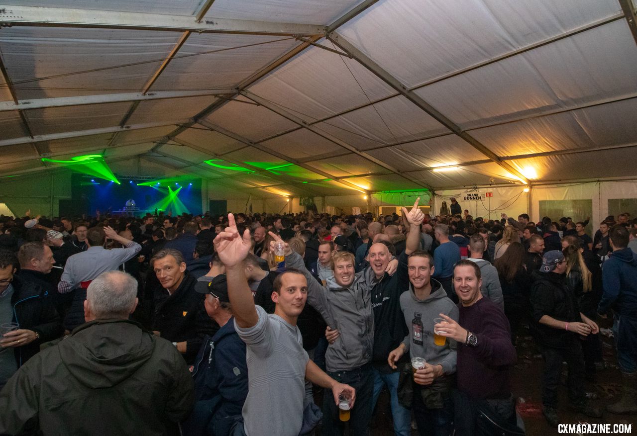 The beer tent was packed and hopping three hours after the race ended. 2018 Superprestige Gavere Men. © A. Yee / Cyclocross Magazine