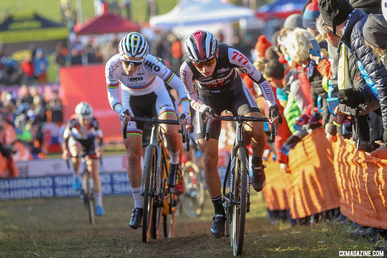Arzuffi was aggressive early. 2018 Tabor UCI Cyclocross World Cup, Elite Women. © Bart Hazen / Cyclocross Magazine