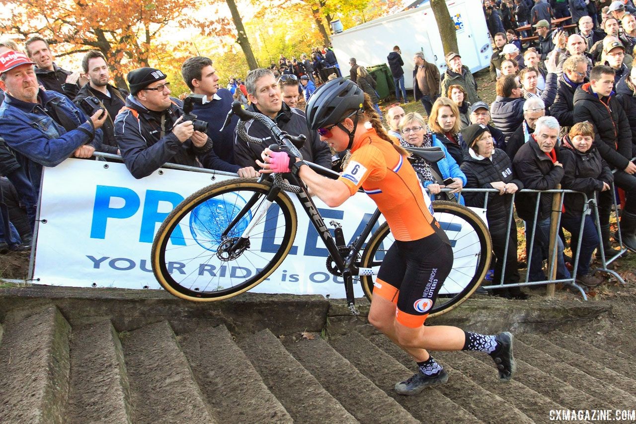 The changes Betsema has made have worked well for her. 2018 European Cyclocross Championships, Rosmalen, Netherlands. © B. Hazen / Cyclocross Magazine