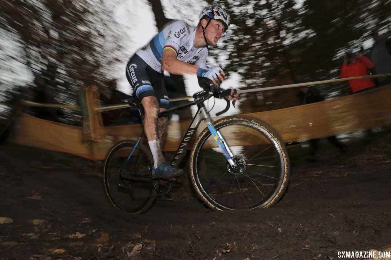 Mathieu van der Poel has been dominant again so far this year, and that's okay with Helen. 2018 Superprestige Gavere. © A. Yee / Cyclocross Magazine