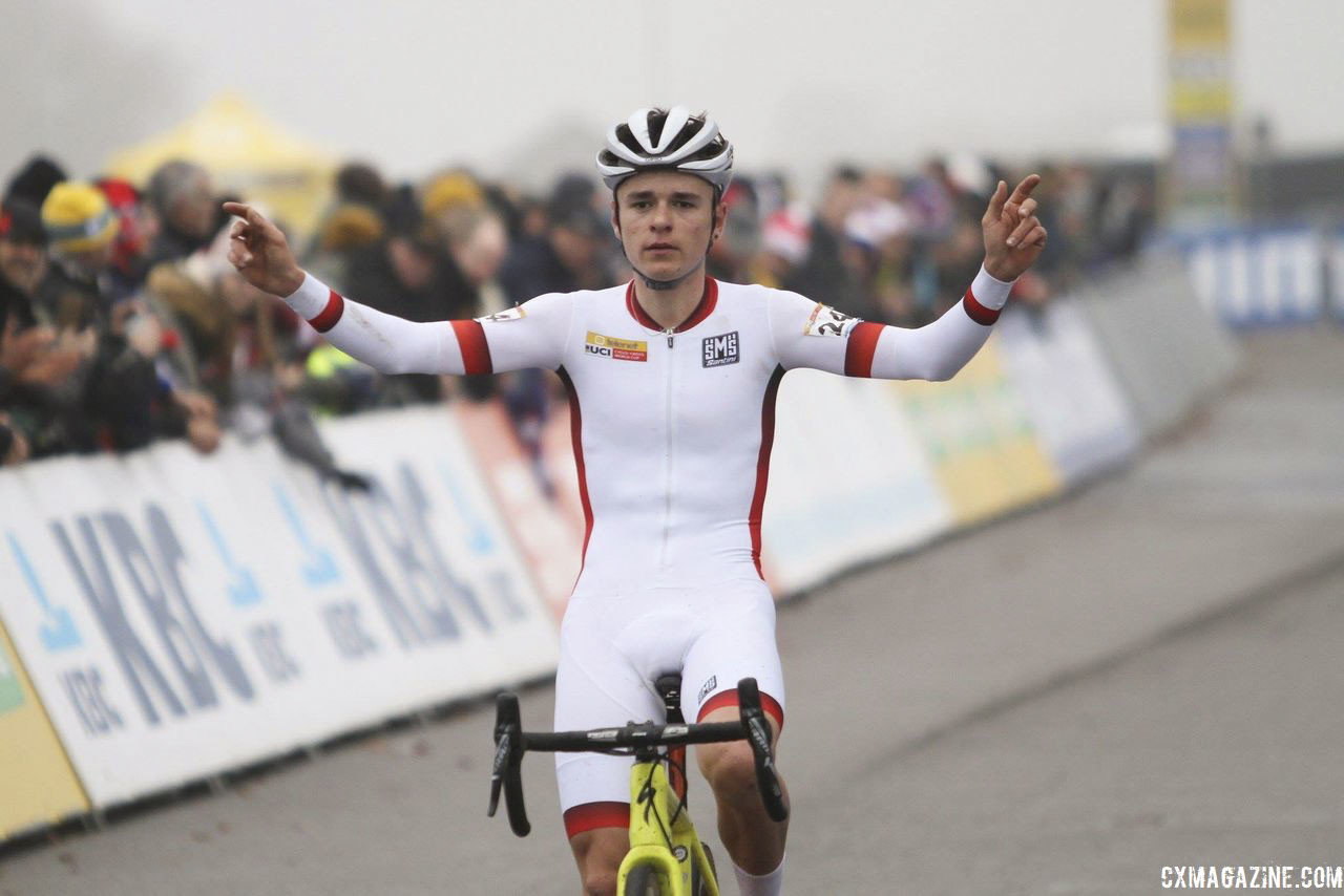 Tom Pidcock took the win at World Cup Koksijde. 2018 World Cup Koksijde. © B. Hazen / Cyclocross Magazine