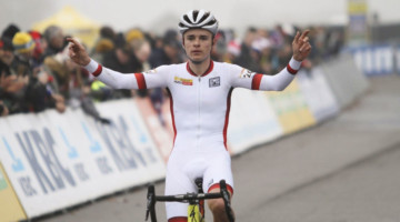 Tom Pidcock took the win at World Cup Koksijde. 2018 World Cup Koksijde. © B. Hazen / Cyclocross Magazine