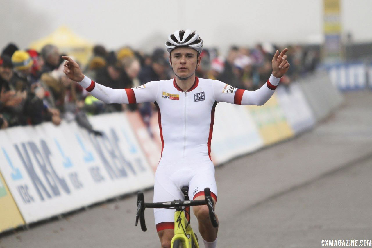 Tom Pidcock / Tom Pidcock, Sheffield Grand Prix 2017 | Tom Pidcock and his… | Flickr : We knew that tom pidcock and van der poel were going to be the protagonists of this season and in this world cup in nove mesto they have confirmed it.