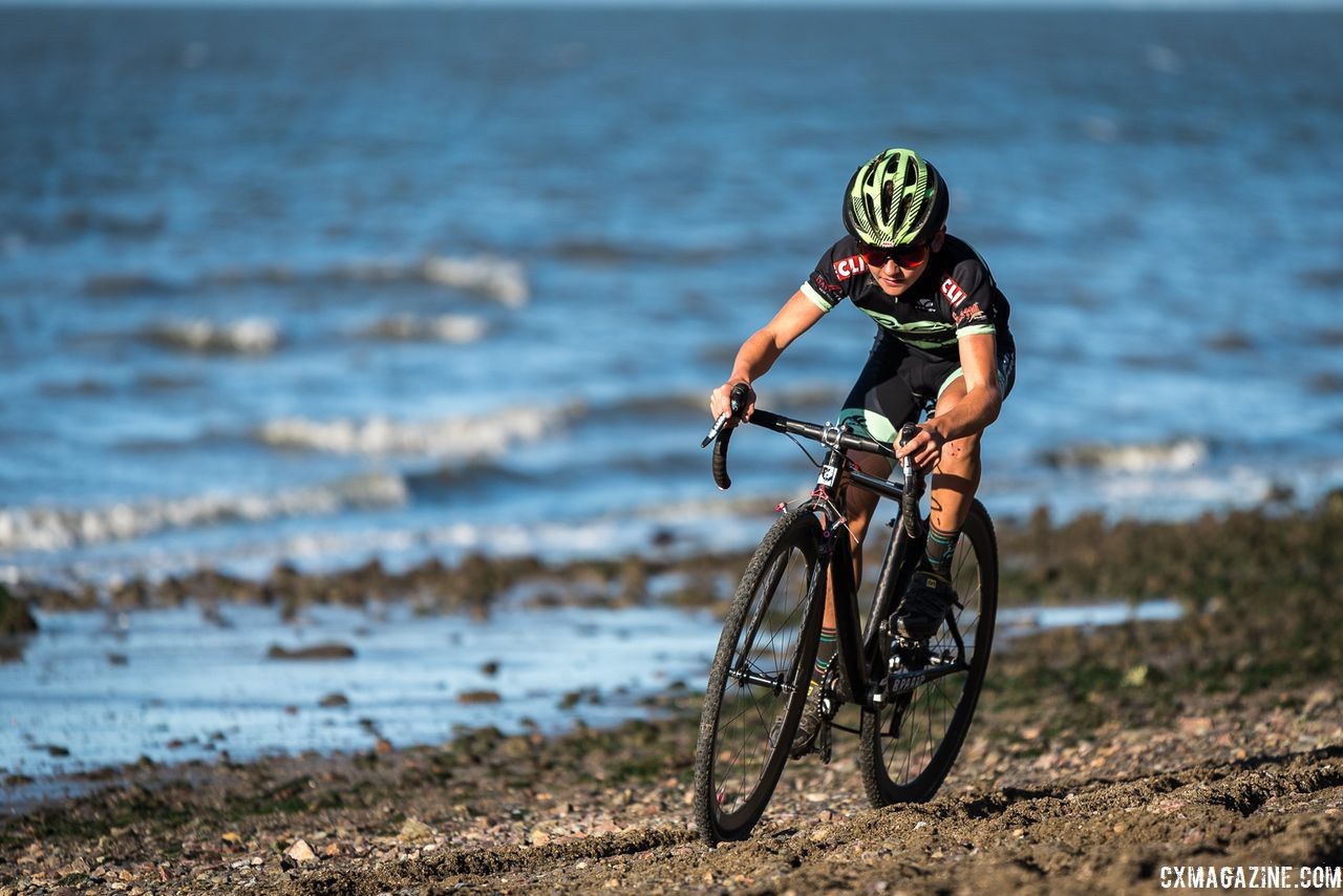 Despite appearances, the Coyote Point race was not a day at the beach. 2018 Coyote Point Cyclocross Race 1, San Mateo, California. © J. Vander Stucken / Cyclocross Magazine