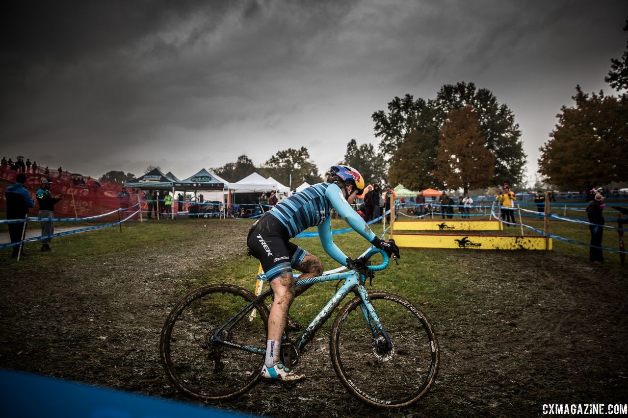 Race winner Ellen Noble heads toward the barriers. 2018 Cincinnati Cyclocross Day 1. © Greg Davis