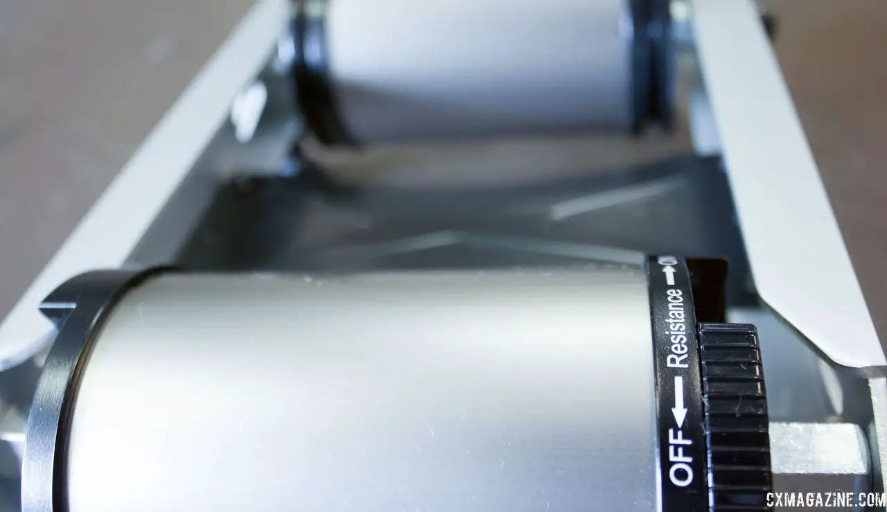 Review Minoura Live Ride FG 220 Hybrid Roller Trainer