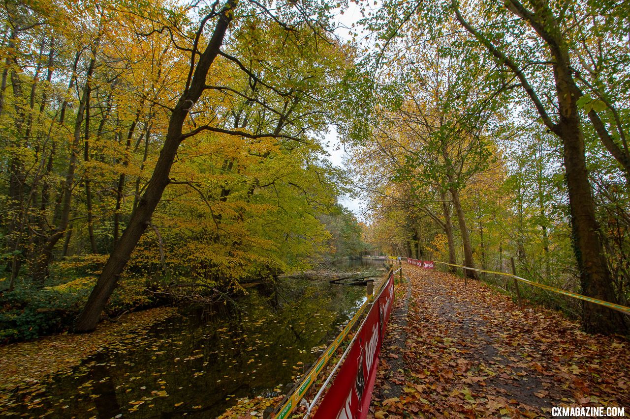 The Gavere course, held on a military base, is one of Europe's oldest and most scenic races, and shares some characteristics with Cincy's Devou venue. 2018 Superprestige Gavere. © A. Yee / Cyclocross Magazine