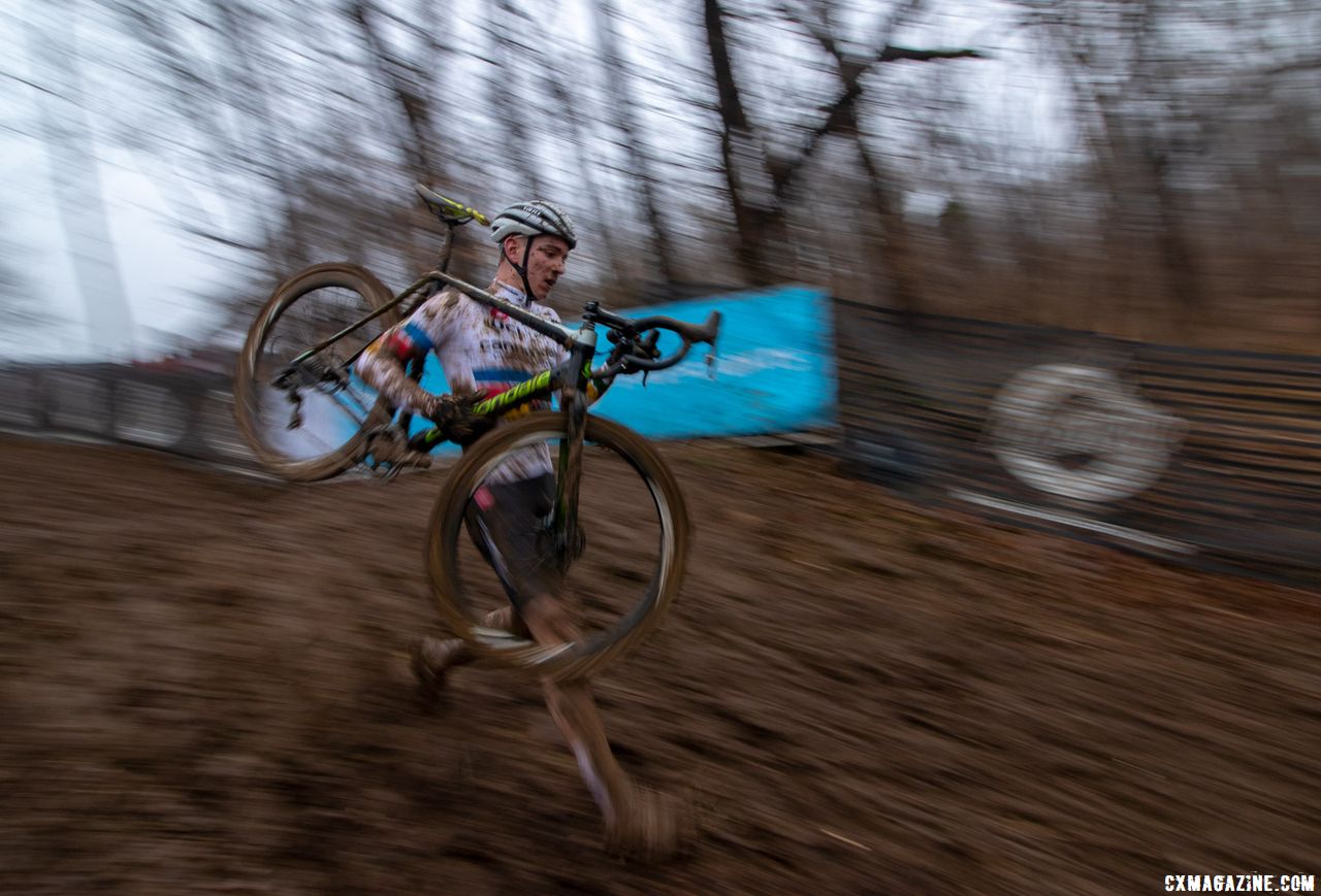 Magnus Sheffield ran the steep drop. It wasn't faster, but as riders bobbled at the bottom turn, he made up ground. Junior Men 17-18. 2018 Cyclocross National Championships, Louisville, KY. © A. Yee / Cyclocross Magazine