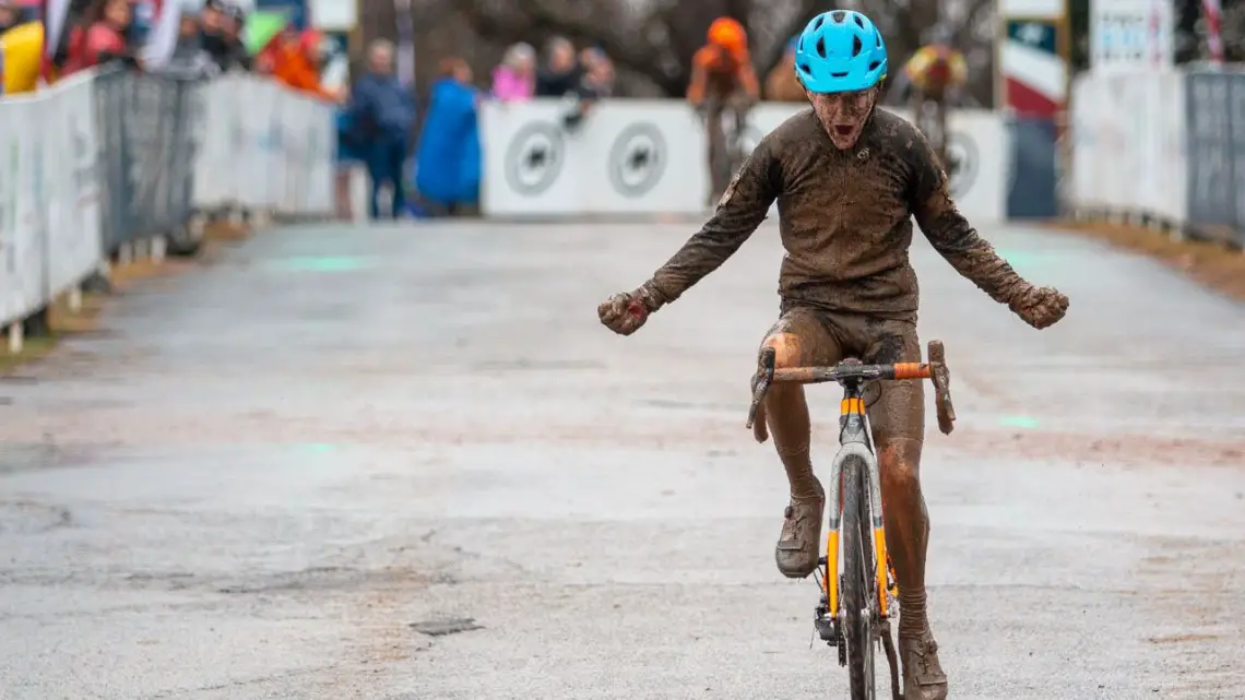 George Frazier won the 11-12 category in his hometown of Louisville. Junior Men 11-12. 2018 Cyclocross National Championships, Louisville, KY. © A. Yee / Cyclocross Magazine