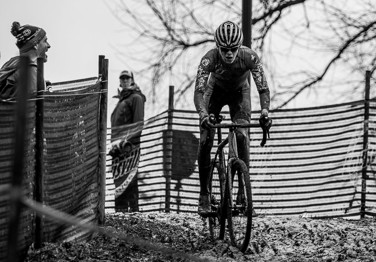 Gallego was able to choose his own lines. Junior Men 15-16. 2018 Cyclocross National Championships, Louisville, KY. © A. Yee / Cyclocross Magazine