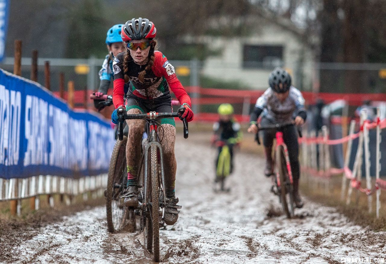 Lidia Cusack rode to a second place finish in Louisville. Junior Women 11-12. 2018 Cyclocross National Championships, Louisville, KY. © A. Yee / Cyclocross Magazine