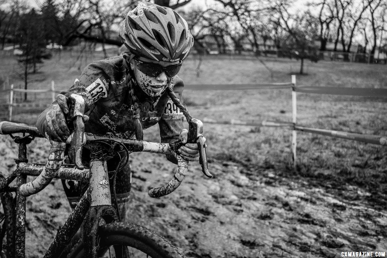 Ella Brown pushed her bike to a top 20 finish. Junior Women 13-14. 2018 Cyclocross National Championships, Louisville, KY. © A. Yee / Cyclocross Magazine