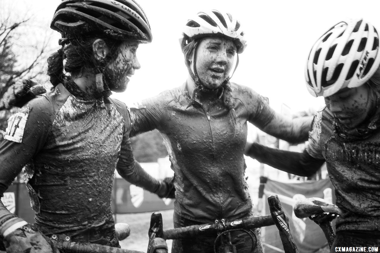 The camaraderie among juniors is infectious. Junior Women 13-14. 2018 Cyclocross National Championships, Louisville, KY. © A. Yee / Cyclocross Magazine