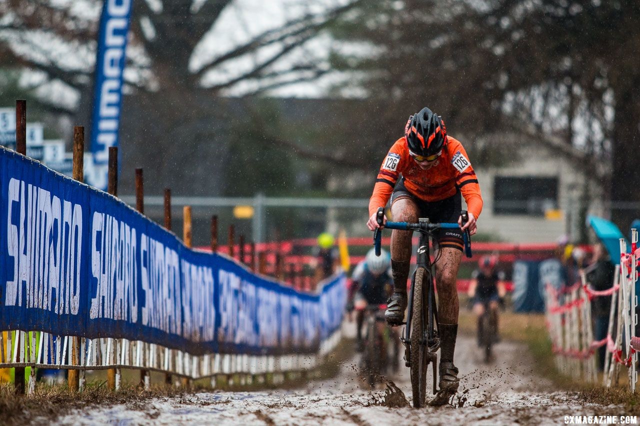 Alexa Stierwalt charges past pit 2. Junior Women 13-14. 2018 Cyclocross National Championships, Louisville, KY. © A. Yee / Cyclocross Magazine