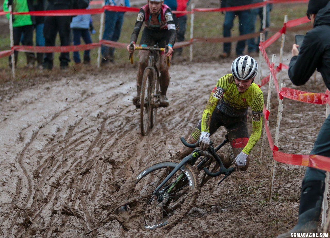 The key crash when the leading two, Gunsalus and Hickey, went down. Junior Women 15-16. 2018 Cyclocross National Championships, Louisville, KY. © A. Yee / Cyclocross Magazine